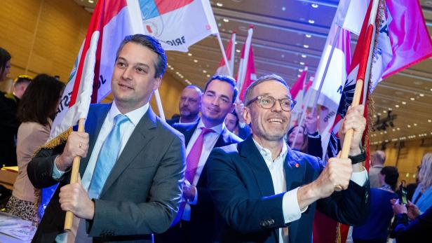 FPÖ-Landesparteitag: Nepp-Wiederwahl, "Wokeness-Irrsinn" und die ÖVP als "lautester Lügner von allen"