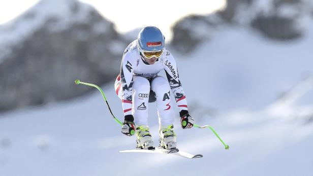 epa04015008 Austria&#039;s Elisabeth Goergl in action during the women&#039;s downhill race for the FIS Alpine Skiing World Cup in Zauchensee, Austria, 11 January 2014. EPA/ROBERT JAEGER