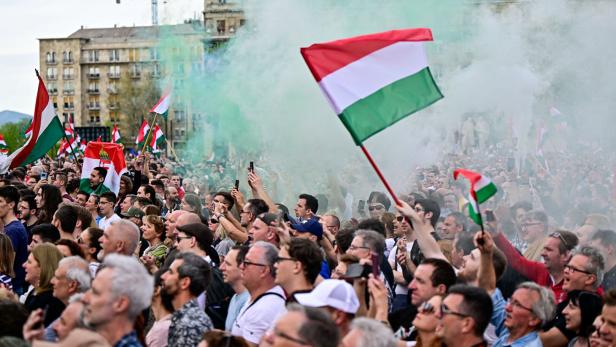 Hunderttausende demonstrierten in Budapest gegen die Regierung