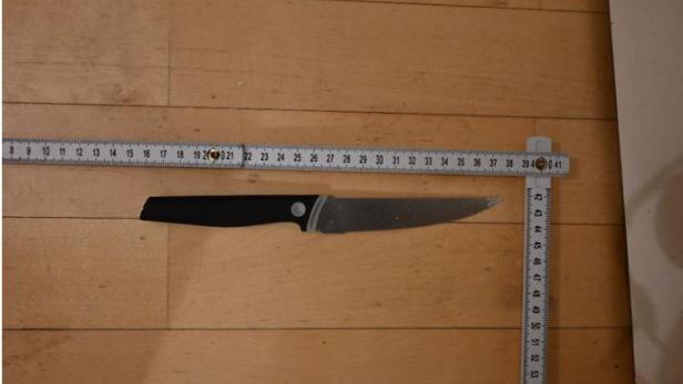 41-Jährige griff Bekannten mit Messer an: Opfer im Krankenhaus