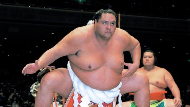 Former sumo grand champion Akebono passing