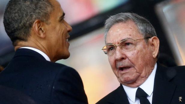 Barack Obama und Raul Castro: Treffen 2013 nach dem Tod Nelson Mandelas in Südafrika