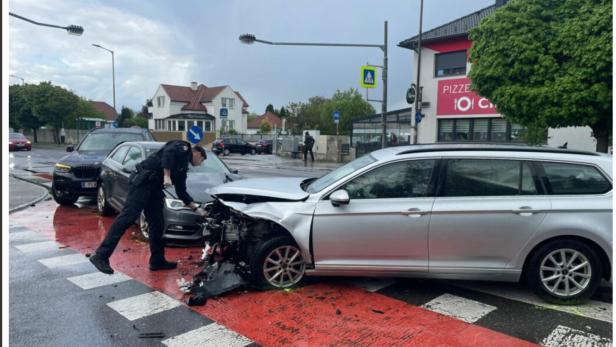 Schwerer Verkehrsunfall forderte die Feuerwehr in NÖ