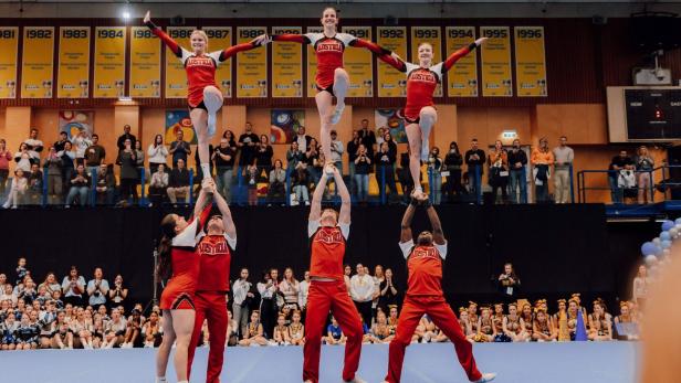 Cheerleading: Von der Seitenlinien-Attraktion zur anerkannten Sportart