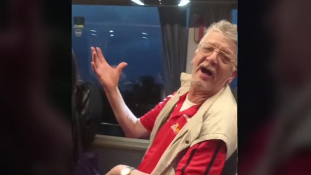 Im Bus von Sarajevo nach Wien: Mann sang 14 Stunden durch