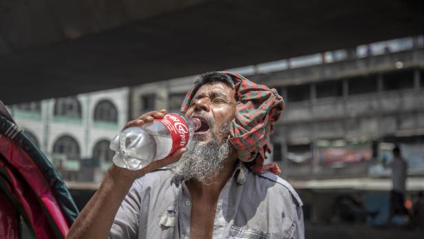 Heat waves continuing across the Bangladesh