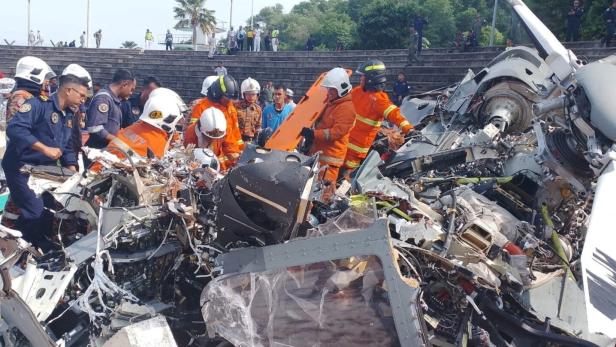 Zwei Marine-Hubschrauber zusammengestoßen: Zehn Tote 