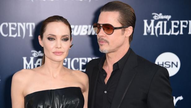 Nur zwei Jahre nach ihrer Hochzeit lassen sich Angelina Jolie und Brad Pitt scheiden. Das Vermögen des ehemaligen Traumpaares beträgt laut Schätzungen rund 400 Millionen Dollar - dazu gehören auch Häuser rund um den Globus.