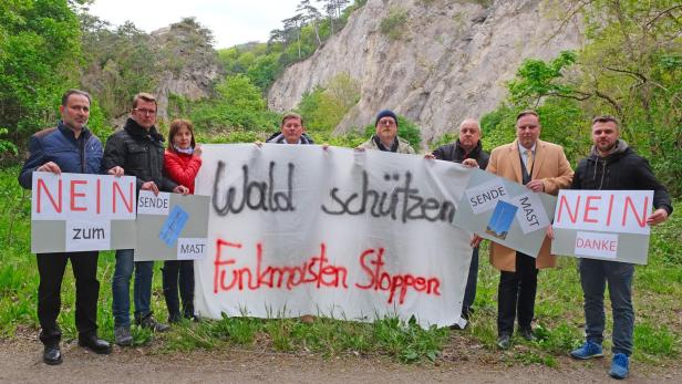 Die Mödlinger ÖVP-SPÖ-Koalition protestiert gegen die Errichtung eines Sendemastes im Stadtwald