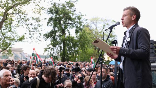 Proteste gegen Orbán: Tausende folgten Aufruf von Magyar