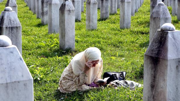 Gräber in Srebrenica