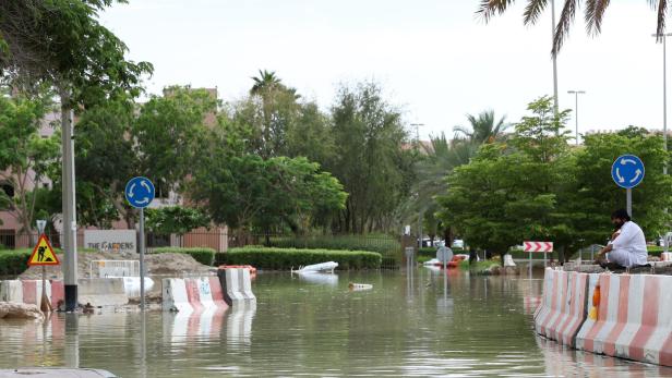 Thunderstorms bring heavy rainfall in the UAE
