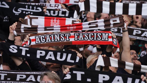 Ab in die 1. Liga: Die Fans von St. Pauli sollten bald den Aufstieg bejubeln