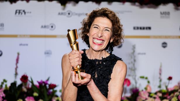 Deutscher Filmpreis: Simon Morzé und Adele Neuhauser ausgezeichnet