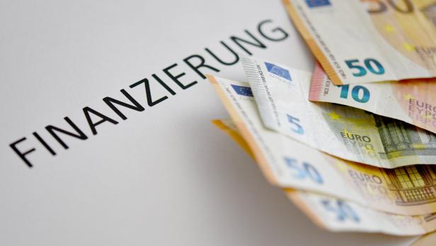 ++ ARCHIVBILD/THEMENBILD ++ VARIABLE KREDITE - BANKEN VERZICHTEN AUF MAHNSPESEN UND VERZUGSZINSEN