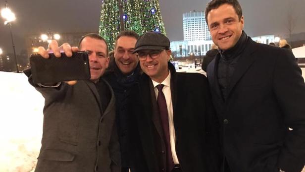 Harald Vilimsky, Heinz-Christian Strache, Norbert Hofer und Johann Gudenus beim Moskau-Besuch 2014.