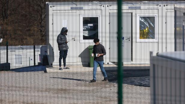 Asyl-Verschärfungen: Karner will "Planquadrat" bei Familiennachzug