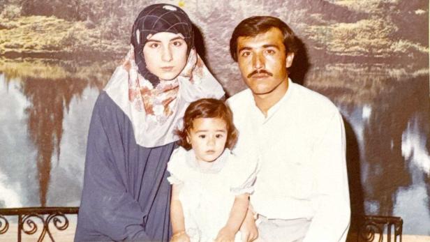 Esra Șahinol als Kleinkind: Ihr Großvater und ihre Eltern kamen Ende der 1960-er Jahre als "Gastarbeiter" aus Konya. 