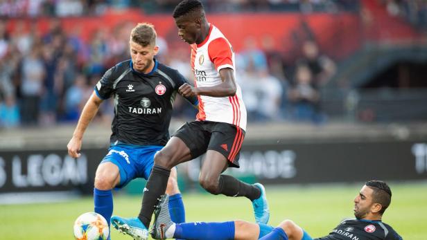 Edgar le (Mitte) im Dress von Feyenoord