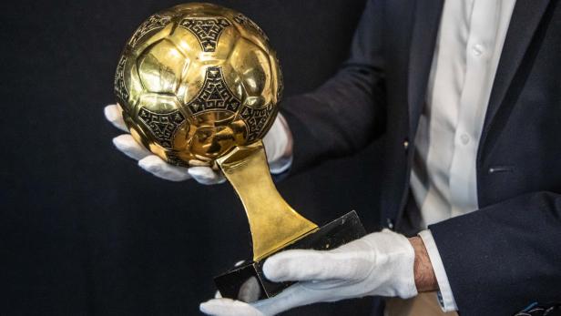 Goldener Ball soll versteigert werden: Maradonas Erben klagen
