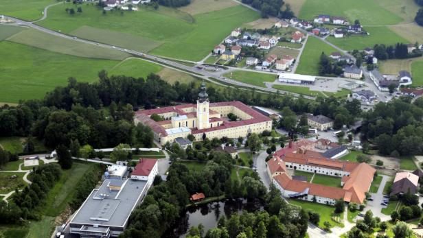 Schlägl – das Bild zeigt das Stift – will mit der Nachbargemeinde Aigen fusionieren.