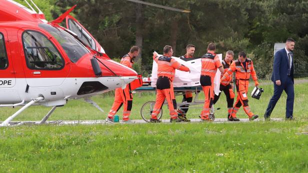 Attentat auf Premier Fico: Not-OP offenbar gut verlaufen