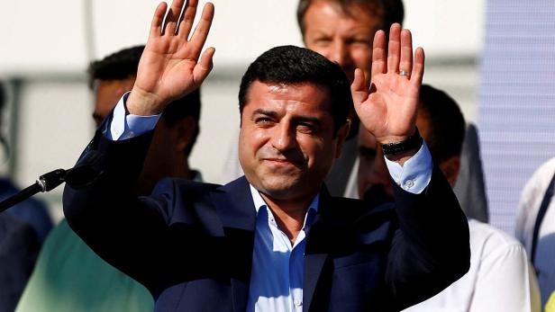 Türkisches Gericht verurteilt prokurdischen Politiker zu 42 Jahren Haft