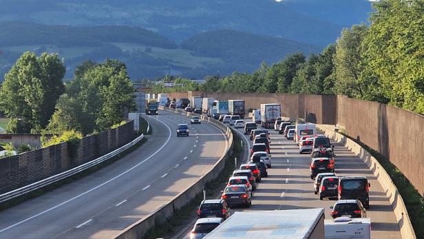 Stau auf Autobahn