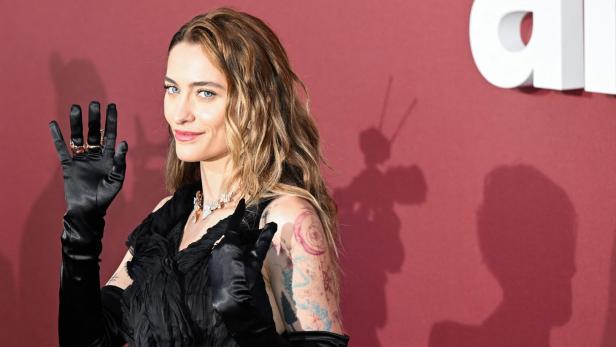 Paris Jackson bei der amfAR-Gala 2024 Paris Jackson bei der amfAR-Gala 2024