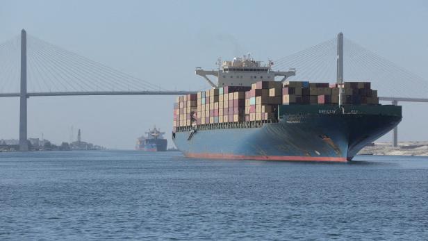 Symbolbild: Containerschiff