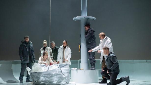 "Anthropozän“ am Salzburger Landestheater: Gefangen in der Eiswüste 