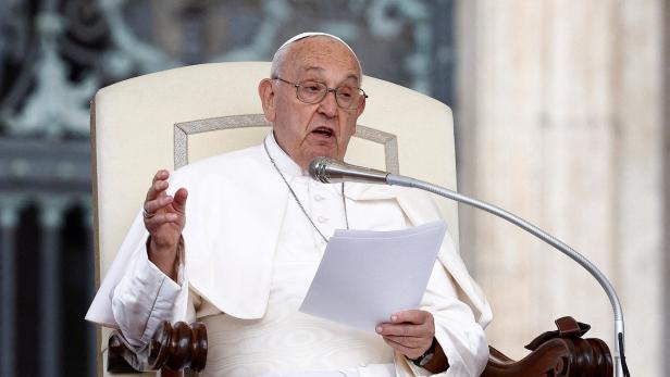 Papst-Skandal: Franziskus entschuldigt sich für "Schwuchteln"-Sager