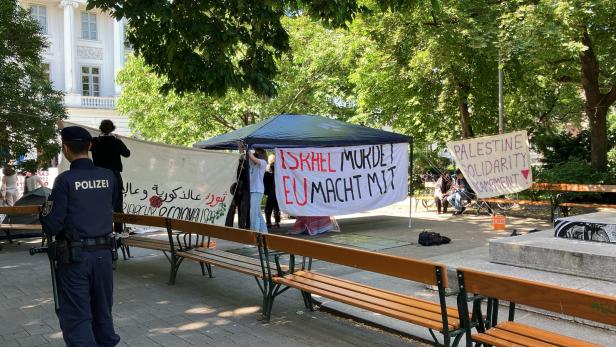 Polizei räumt Palästina-Protestcamp vor TU Wien