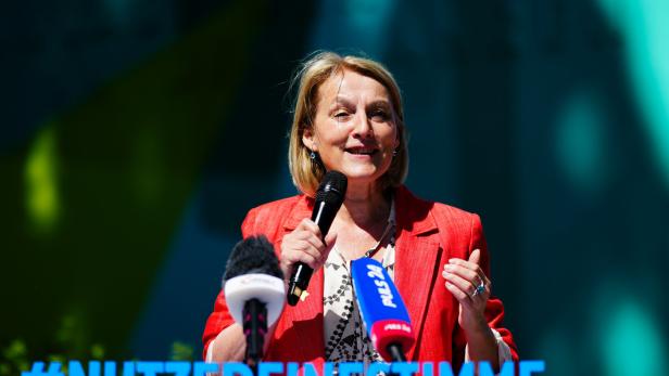 SPÖ-Listenzweite Evelyn Regner fordert Schwangerschaftsabbruch 