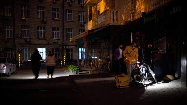 In Kiew müssen die Bewohner mit häufigen Stromausfällen leben.
