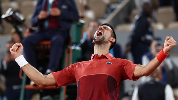 Matchball um 3 Uhr in der Nacht: Djokovic sorgt für Rekordsieg