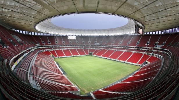 Das Estádio Nacional de Brasília befindet sich in der Hauptstadt und fasst 70.064 Zuschauer. In diesem Stadion werden insgesamt sieben Spiele, darunter das um Platz drei, ausgetragen.