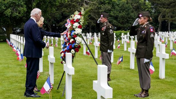 Biden bei D-Day-Feier: "Demokratie gefährdeter als je zuvor seit Zweitem Weltkrieg"