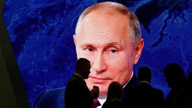 Putin beim Wirtschaftsforum: Kremlchef lehnt Atomwaffen-Einsatz ab