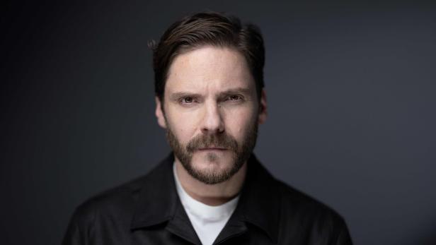 Daniel Brühl spielt Karl Lagerfeld