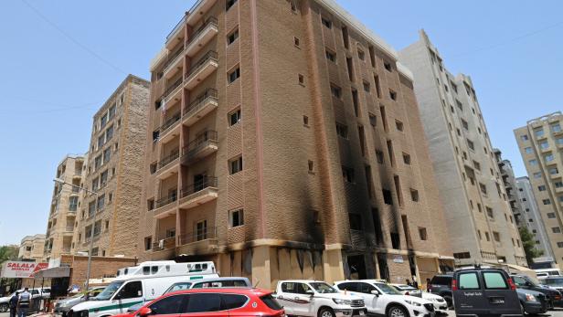 Aftermath of a deadly fire in a building, in Mangaf Gebäudebrand in Kuwait forderte mehr als 35 Tote