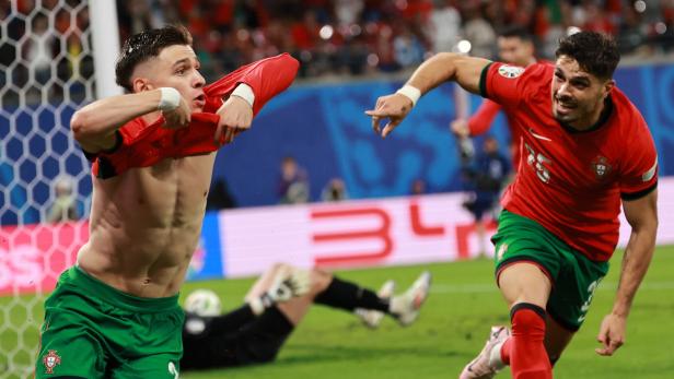 Portugal und Ronaldo bejubeln Last-Minute-Sieg gegen Tschechien