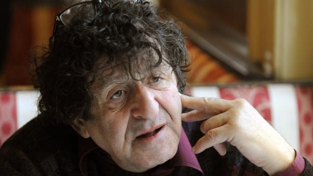 INTERVIEW: ROBERT SCHINDEL