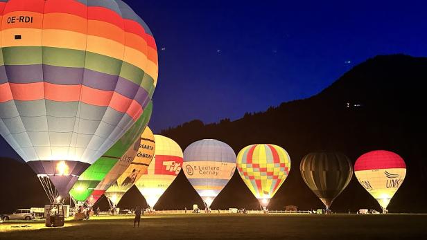 Die Nacht der Ballone in Kirchberg in Tirol.