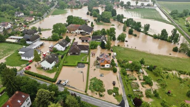 Überschwemmungen in der Ortschaft Bierbaum in der Steiermark.