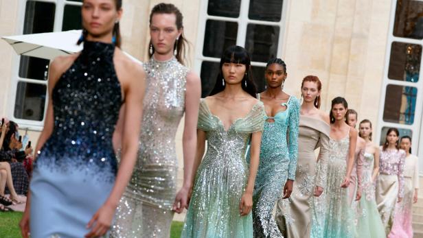 Glitzer und Glamour bei Georges Hobeika.