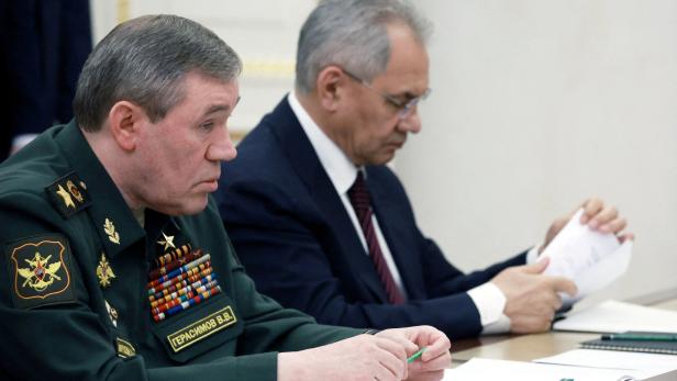IStGH erlässt Haftbefehle gegen russischen Armeechef und Ex-Minister Schoigu