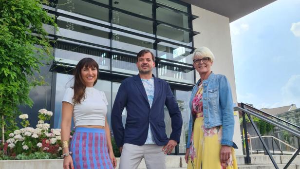 Mado-Chefs Doris und Martin Hinterleitner mit Bürgermeisterin Ulrike Schachner