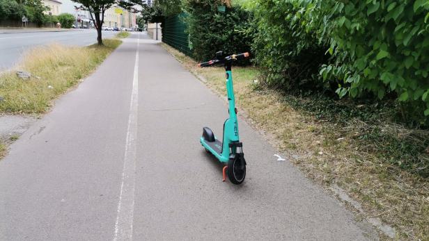 E-Scooter-Fahrer in Linz von Fußgänger mit Messer attackiert