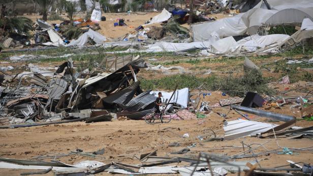 Israel bombardiert Gaza erneut: Palästinenser berichten von zwölf Toten